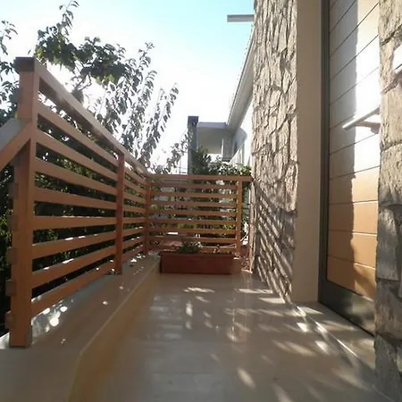 Ikia Luxury Homes Apartment *