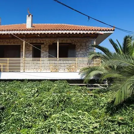 Ikia Luxury Homes
