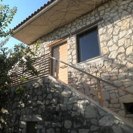 Ikia Luxury Homes *